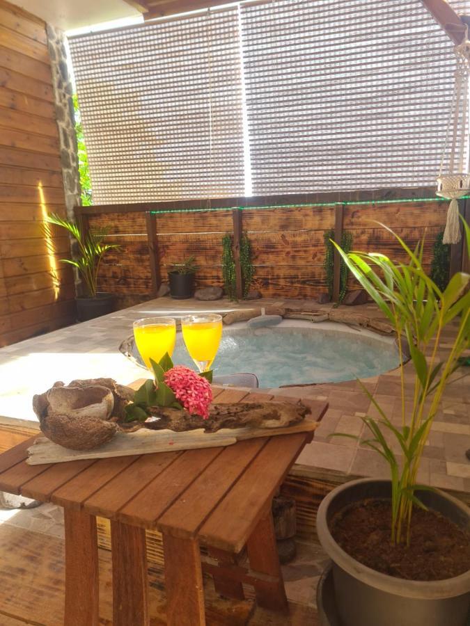 Kami Lodge F3 Jacuzzi Riviere-Salee Dış mekan fotoğraf