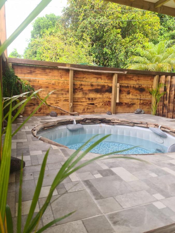Kami Lodge F3 Jacuzzi Riviere-Salee Dış mekan fotoğraf
